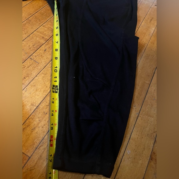 Bench | Capris - Picture 12 of 12